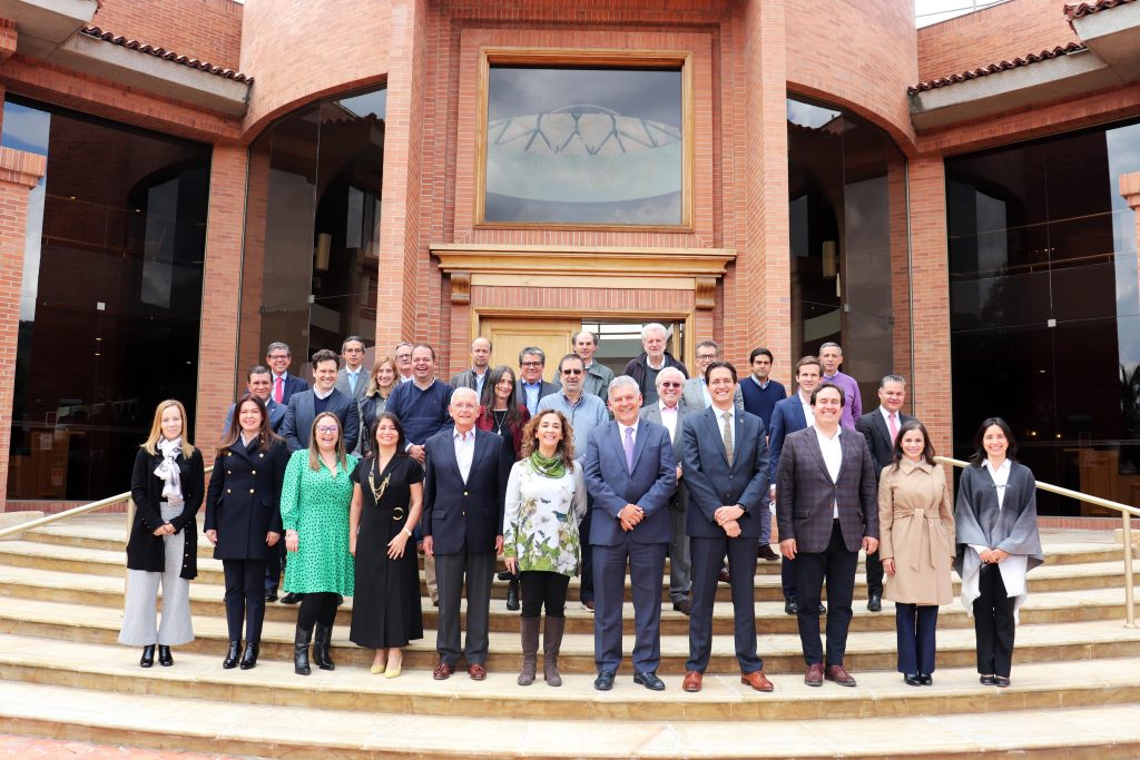 Cumbre de presidentes de gremio facilitada por INALDE