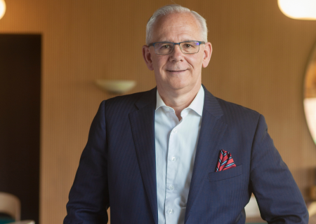 ¿Reemplazará la IA a los seres humanos en las grandes industrias? Un artículo autoría de Obdulio Velásquez