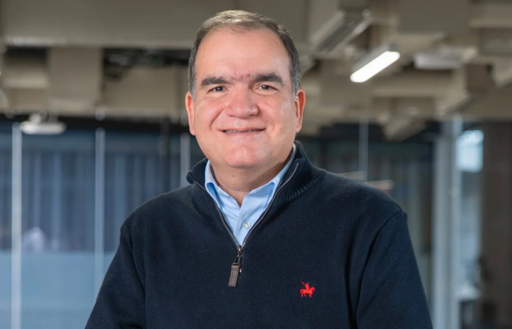 Egresado PADE de INALDE liderará DaviBank